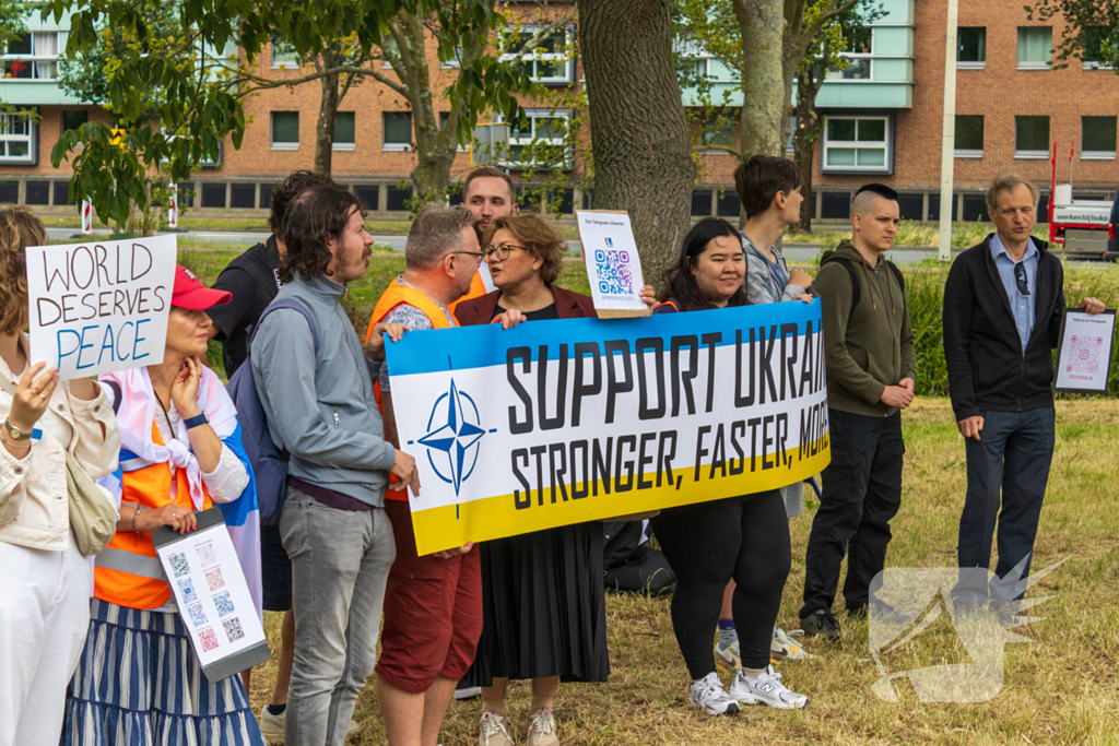 Demonstratie bij Navo top voor steun aan Oekraïne