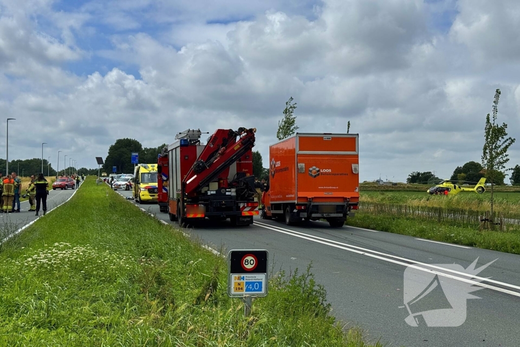 Twee personen overleden bij ernstig ongeval op N194, traumahelikopter geland