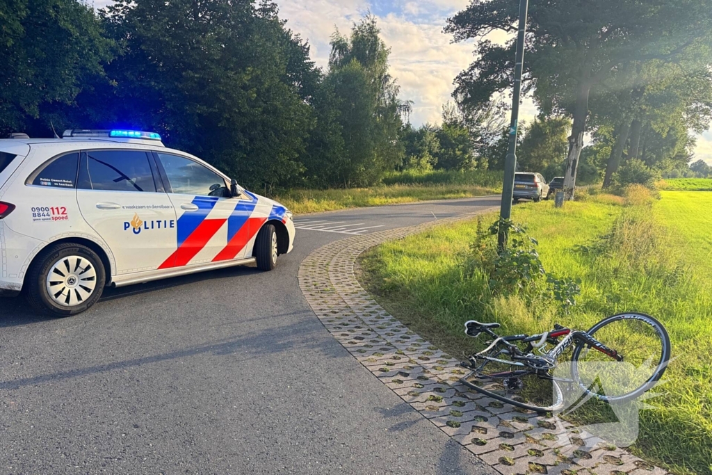 Wielrenner ernstig gewond bij aanrijding met pakketbezorger