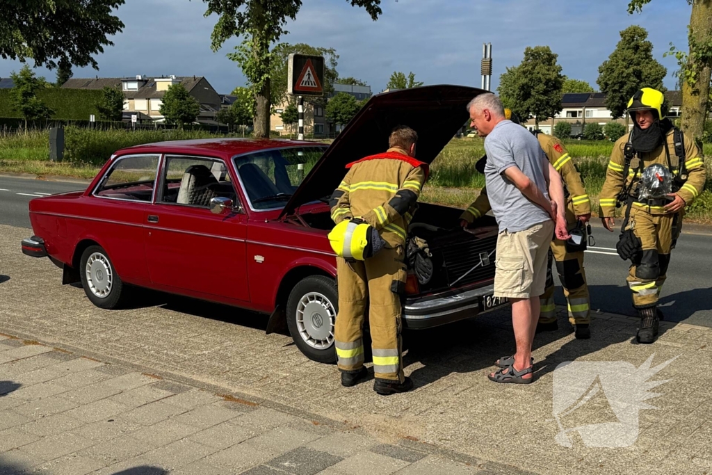 autobrand veroorzaakt rookontwikkeling