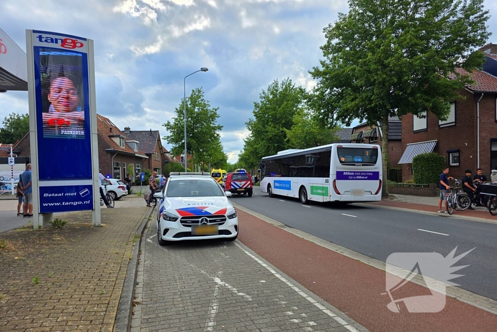 Fatbiker krijgt tak op hoofd en raakt zwaargewond