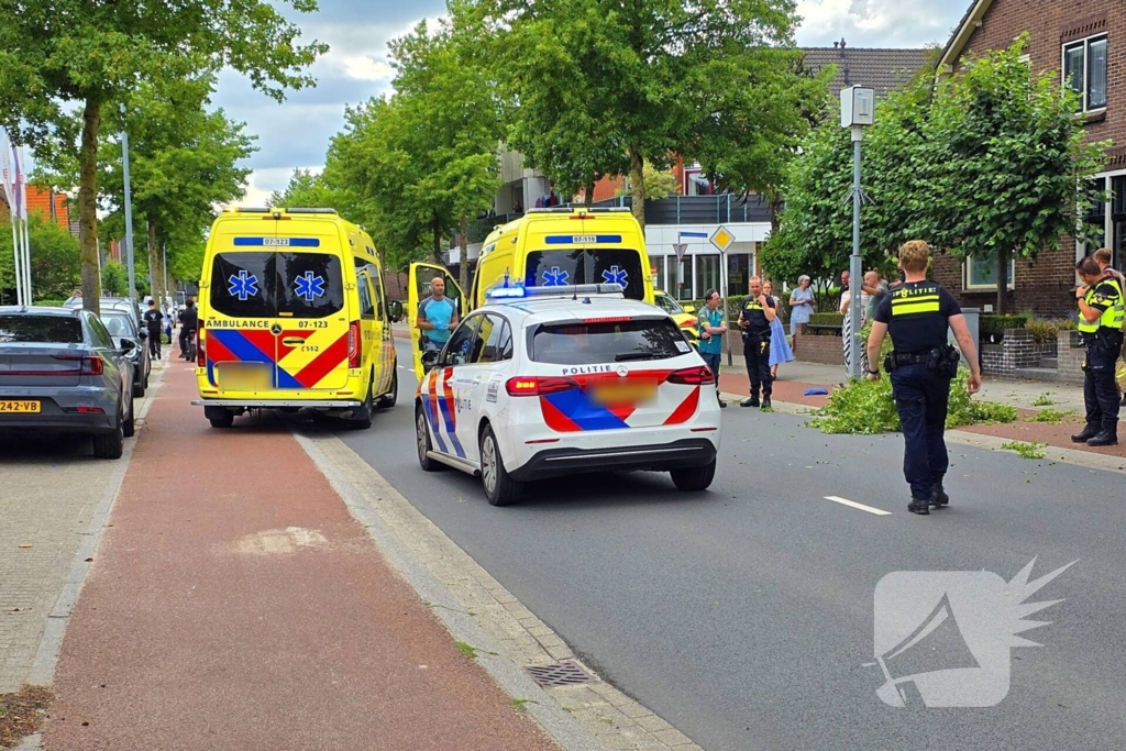 Fatbiker krijgt tak op hoofd en raakt zwaargewond