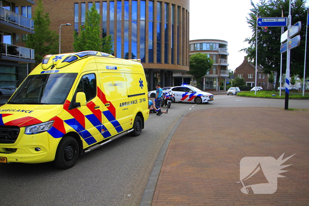 Fietser gewond na botsing met auto