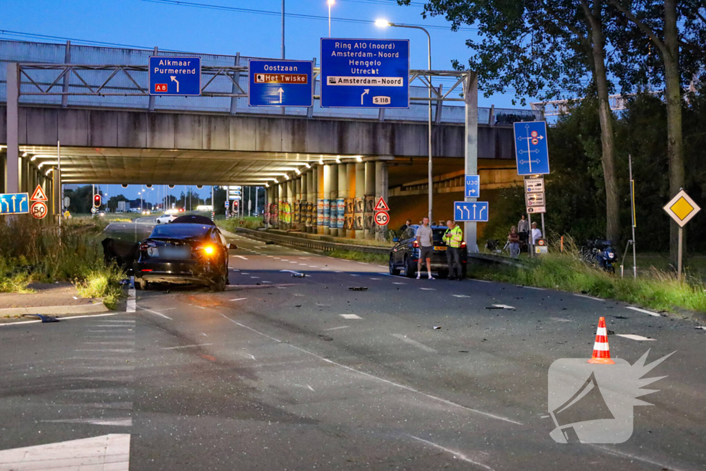 Ongeval tussen taxi en personenwagen leidt tot meerdere gewonden