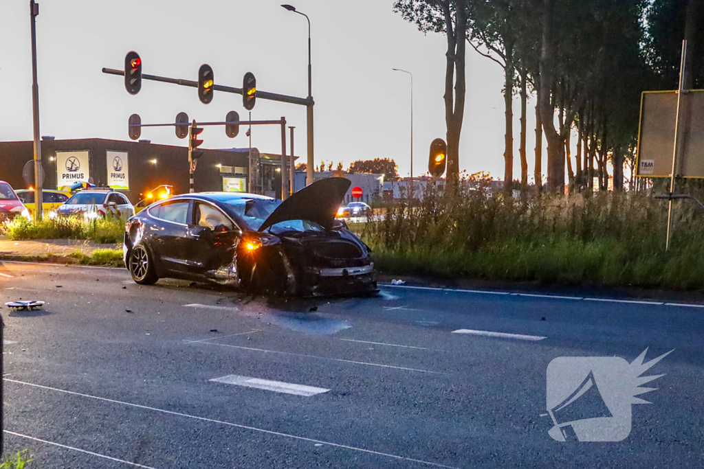 Ongeval tussen taxi en personenwagen leidt tot meerdere gewonden