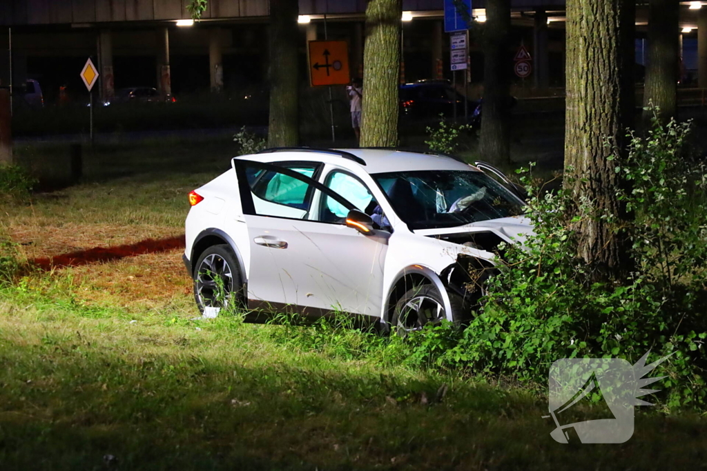 Ongeval tussen taxi en personenwagen leidt tot meerdere gewonden