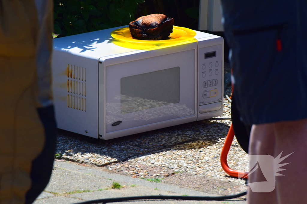 Brandmelding in woning blijkt aangebrand eten in magnetron