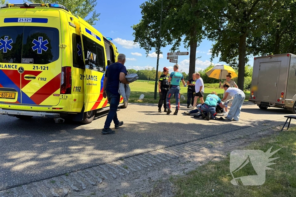 Motorrijder gewond na botsing met auto