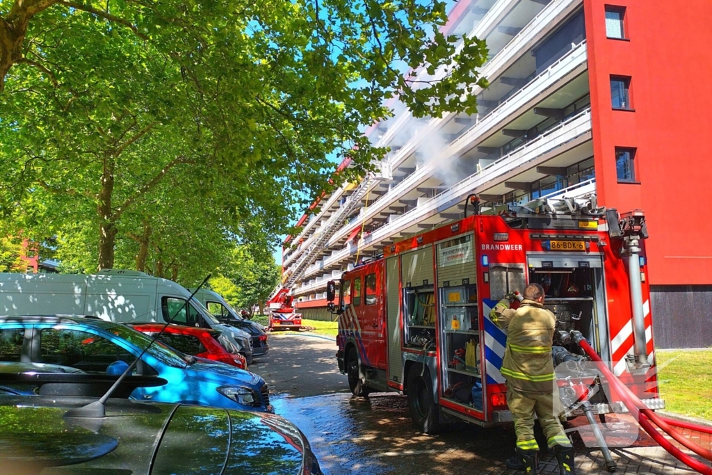 Bewoners ontkomen aan brand