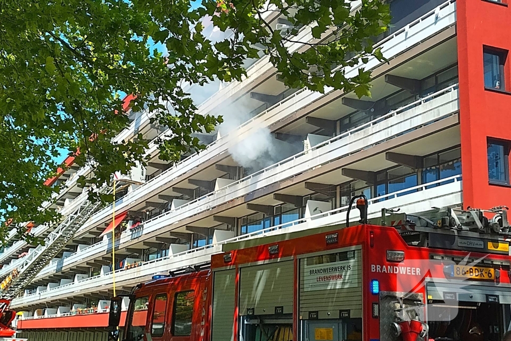 Bewoners ontkomen aan brand