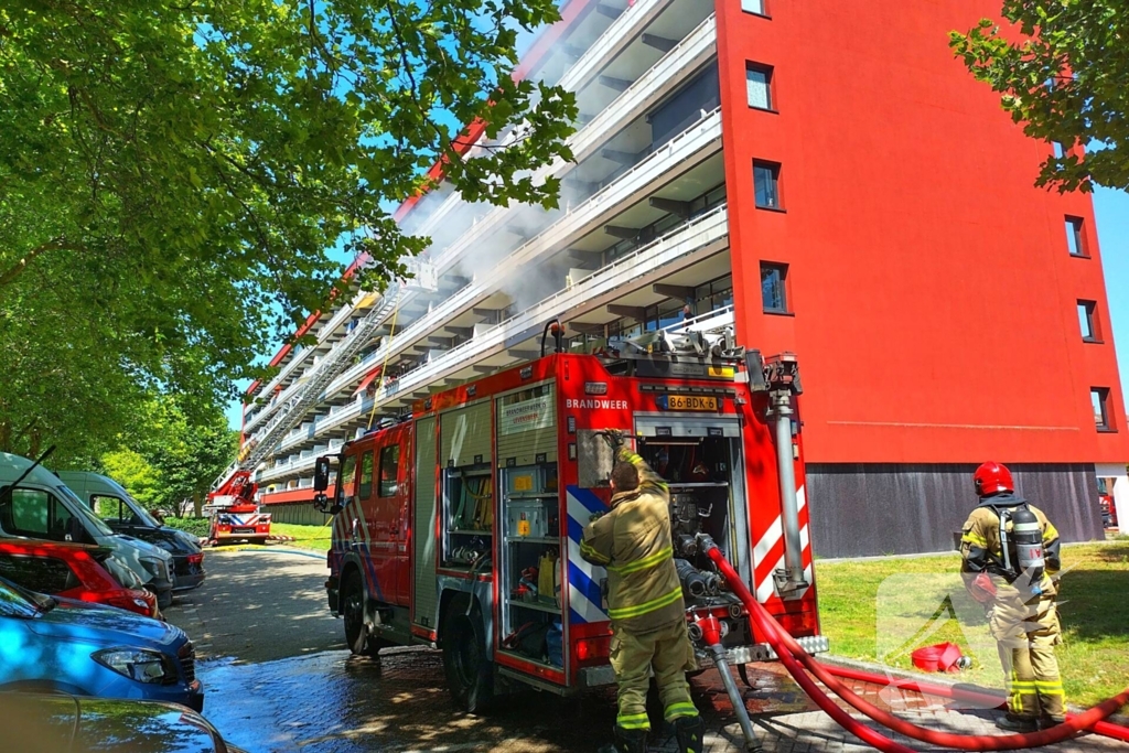 Bewoners ontkomen aan brand