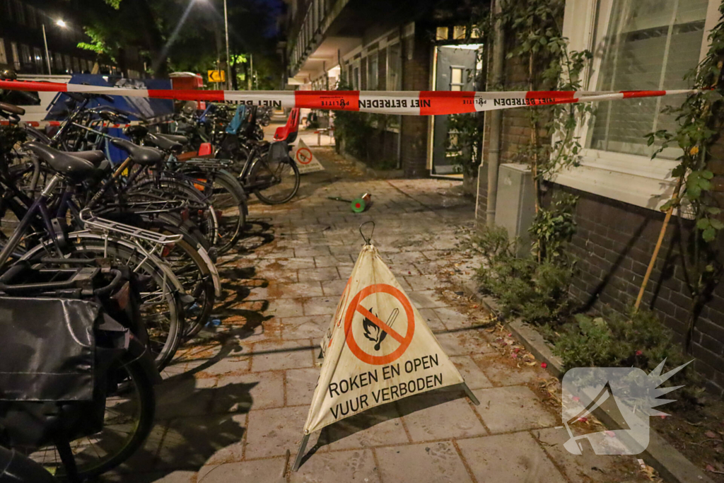 Explosie leidt tot woningbrand en grote hulpverlening