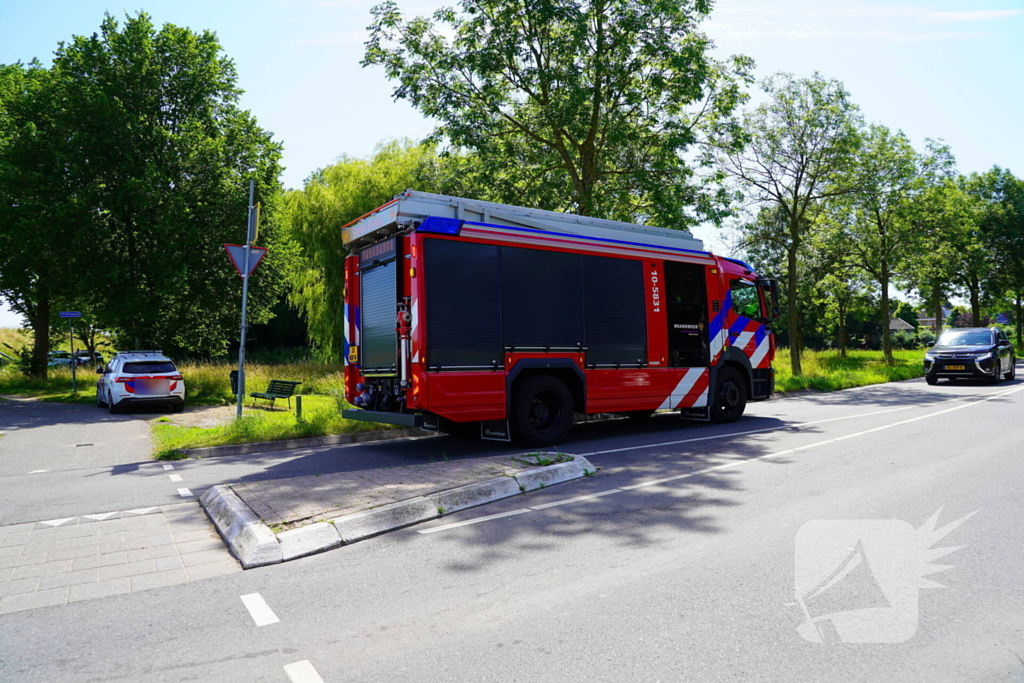 Agenten redden personen uit water