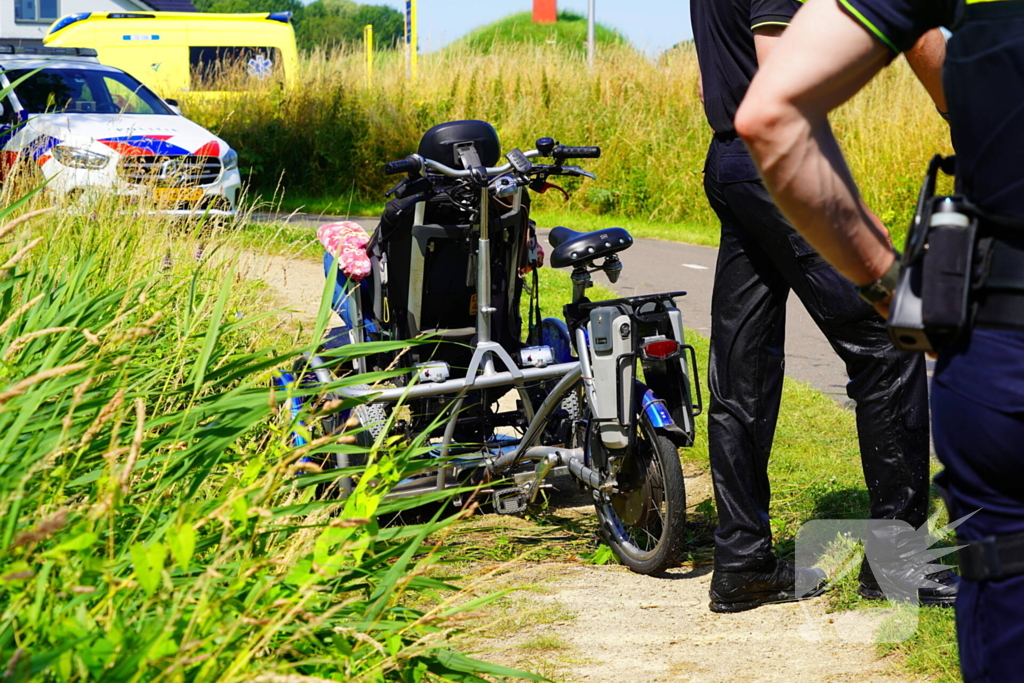 Agenten redden personen uit water