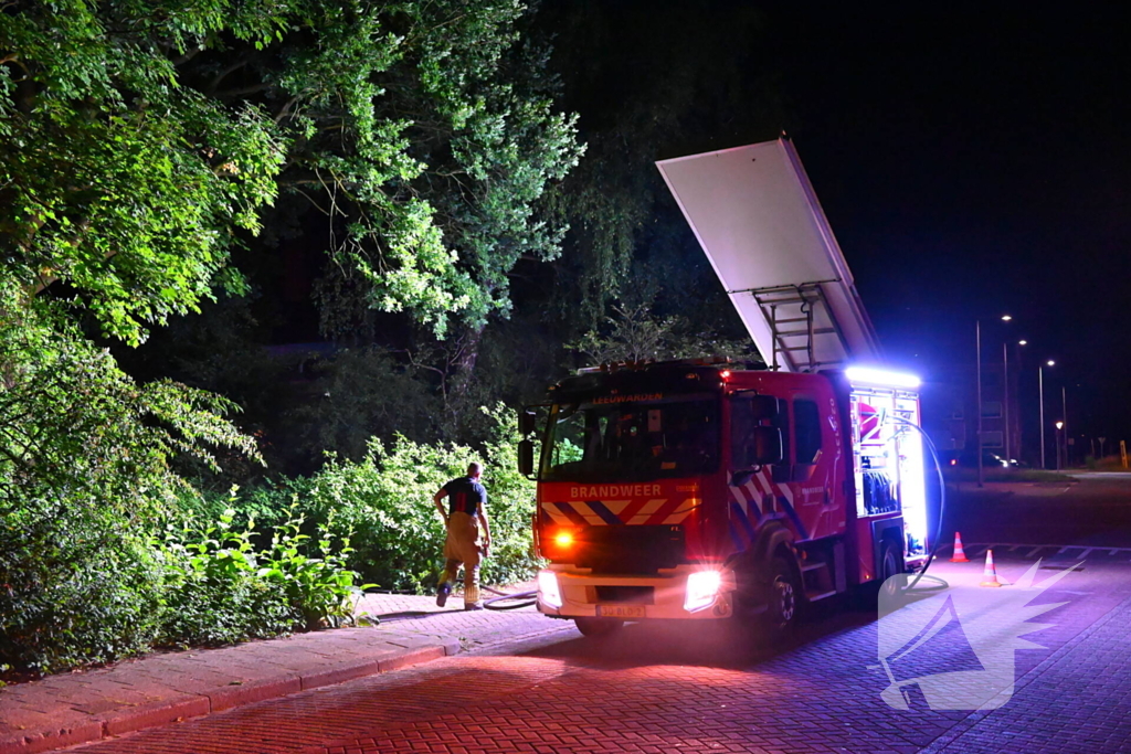 Gebouw van jeu de boulevereniging vat vlam