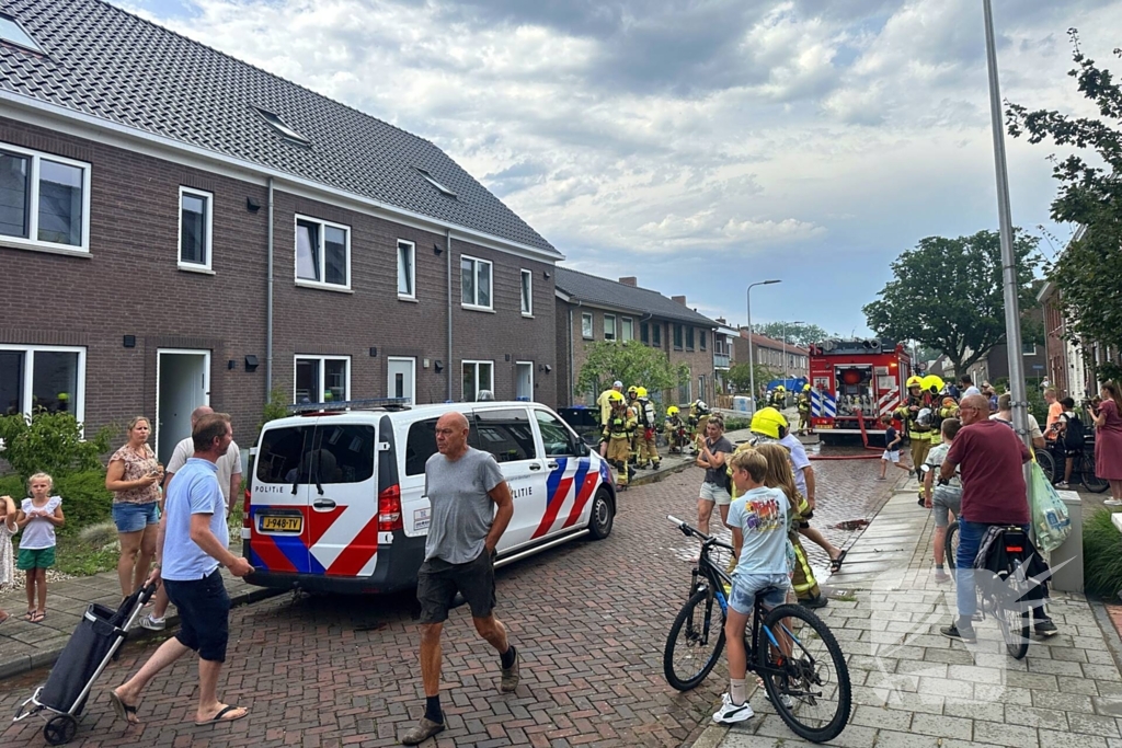 Blikseminslag verwoest dakpannen