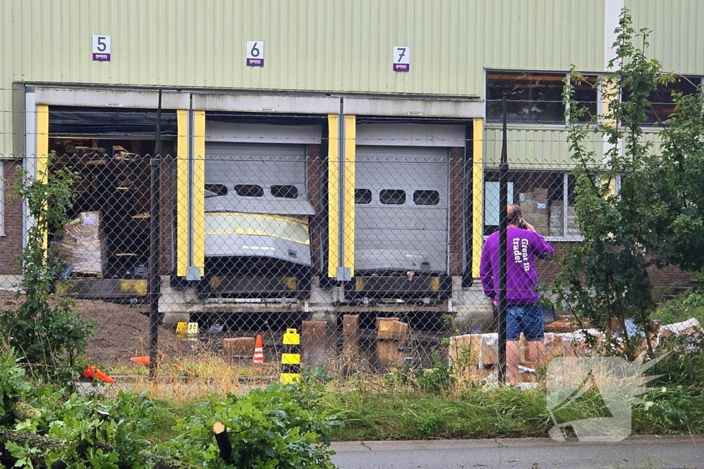 Ravage door noodweer, dak stort in