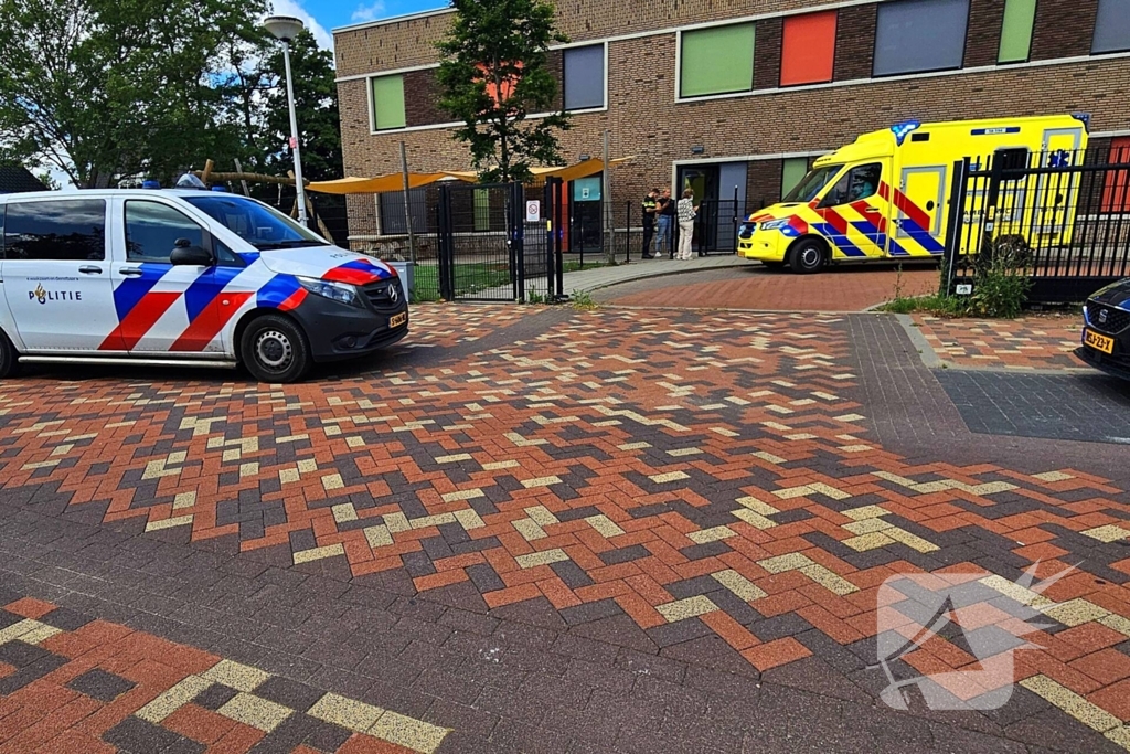 Traumahelikopter landt op bouwplaats