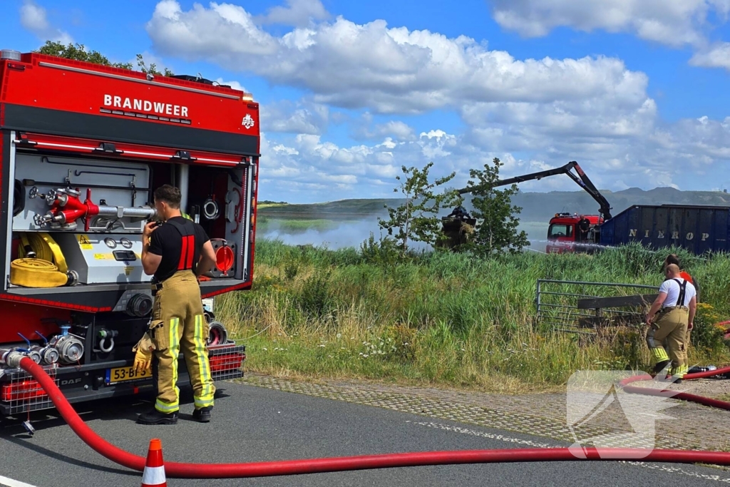 Bermbrand breidt zich snel uit