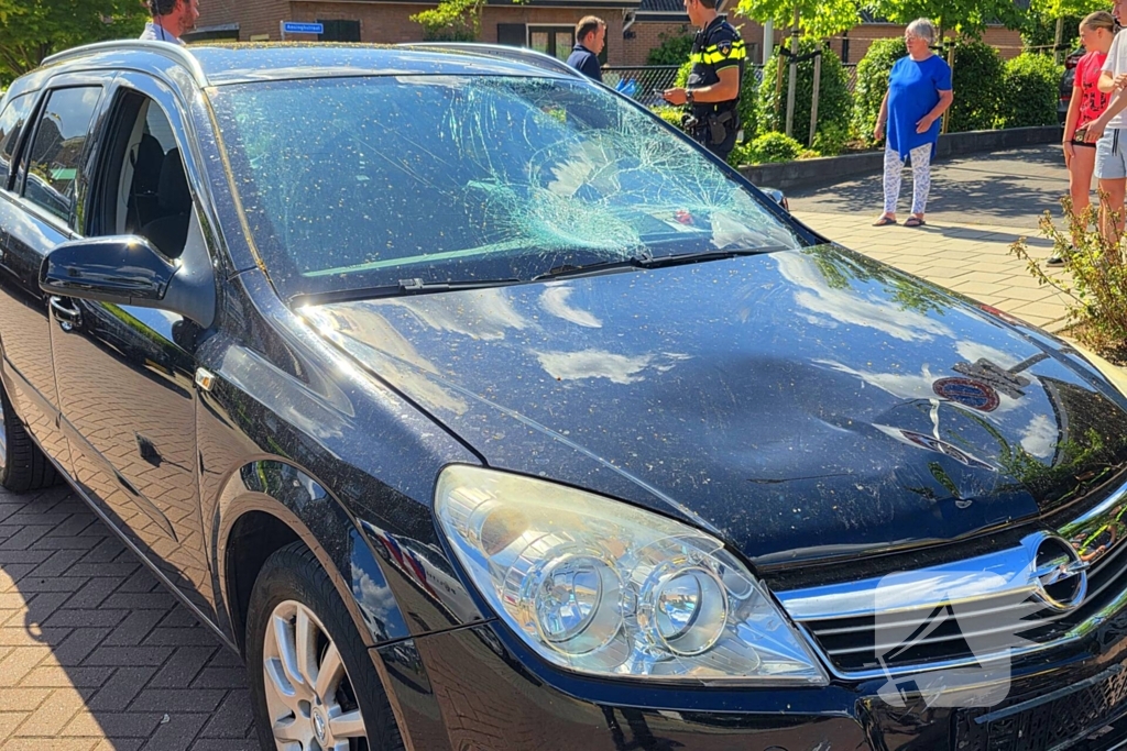 Fatbiker komt ten val na aanrijding met auto