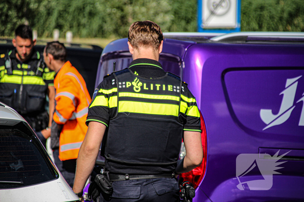 Voertuigen komen in botsing, geen gewonden