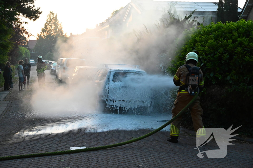 Voertuigbrand snel geblust