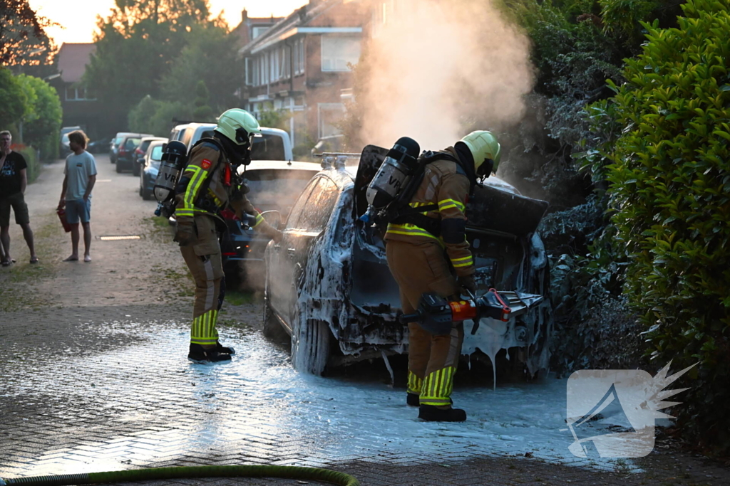 Voertuigbrand snel geblust