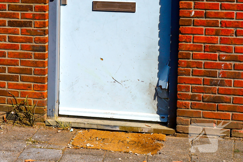 Explosie verwondt bewoner ernstig