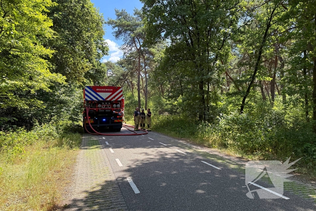 Brandweer bestrijdt natuurbrand