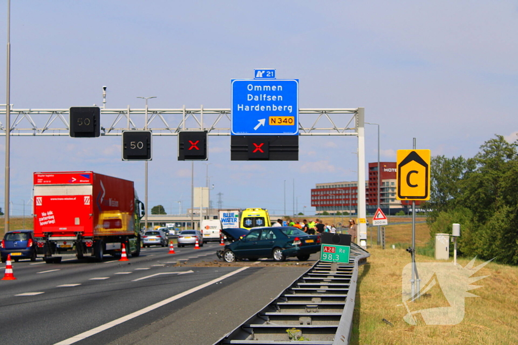 Aanrijding met letsel op snelweg