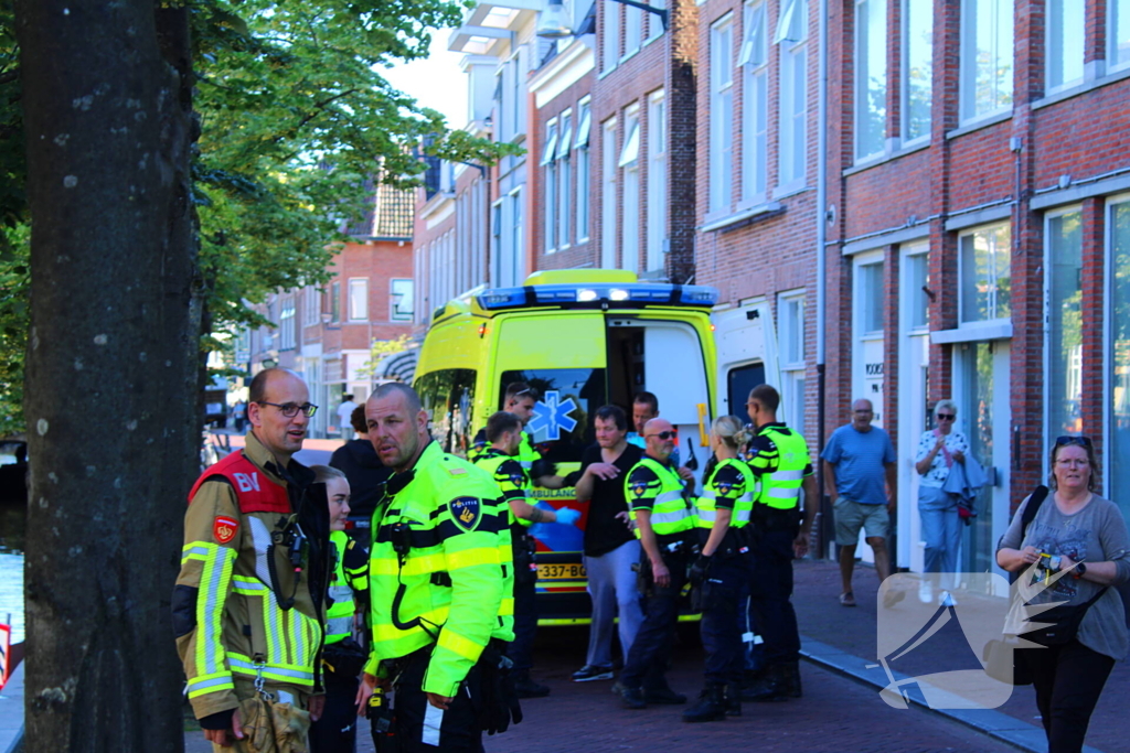 Man met alcohol uit water gered