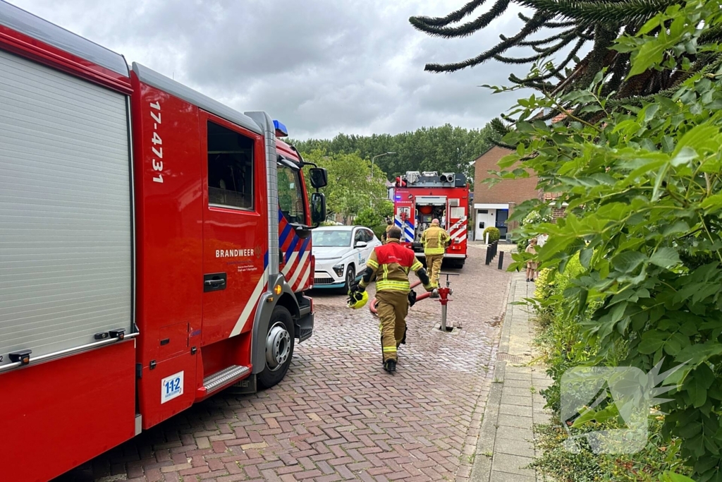 Brandweer forceert deur wegens gaslucht