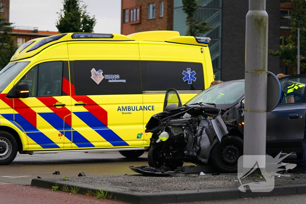 Drie gewonden bij ongeval tussen auto en bestelbus