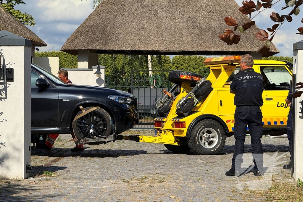 BMW in schuur ontdekt tijdens onderzoek