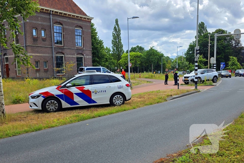 Wielrenner aangereden op kruising