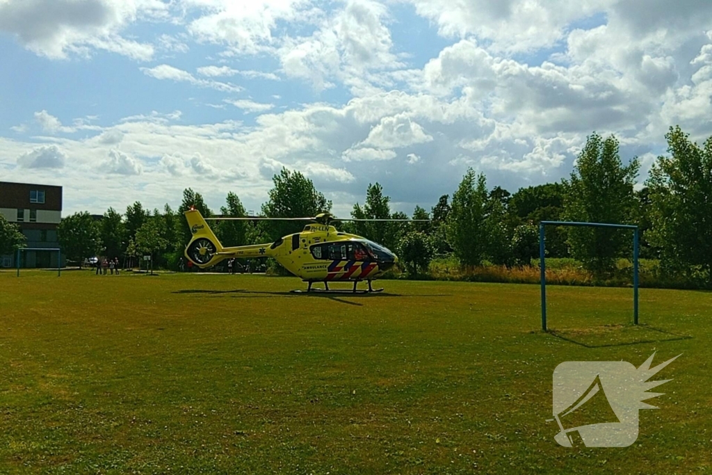 Persoon gewond na val met scootmobiel