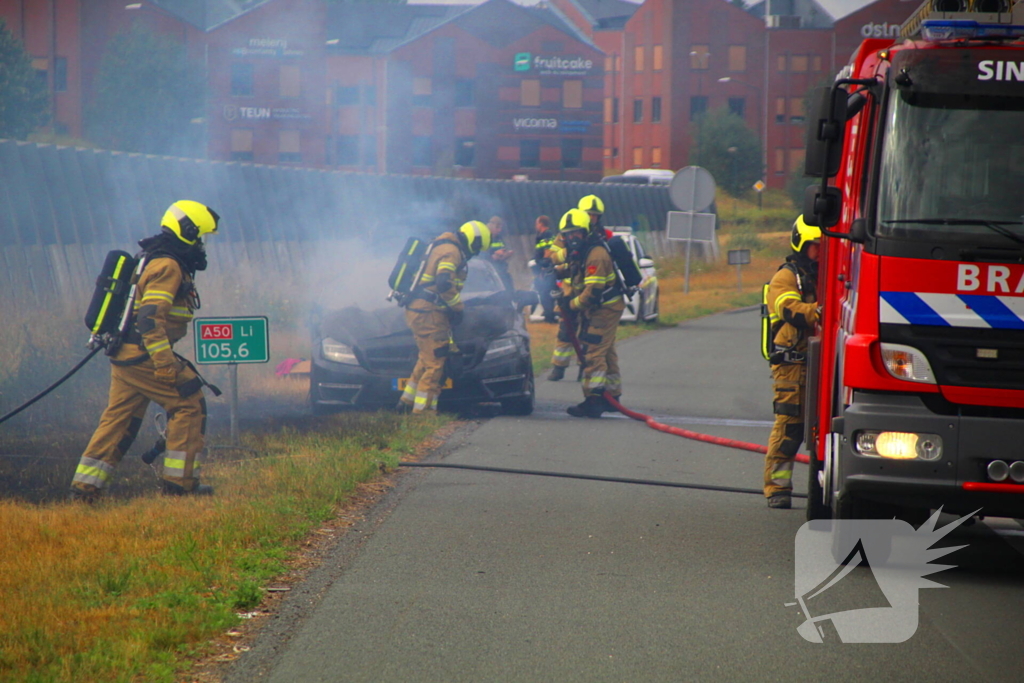autobrand leidt tot snelwegafsluiting