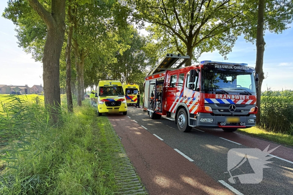 Auto rijdt sloot in met dodelijke afloop