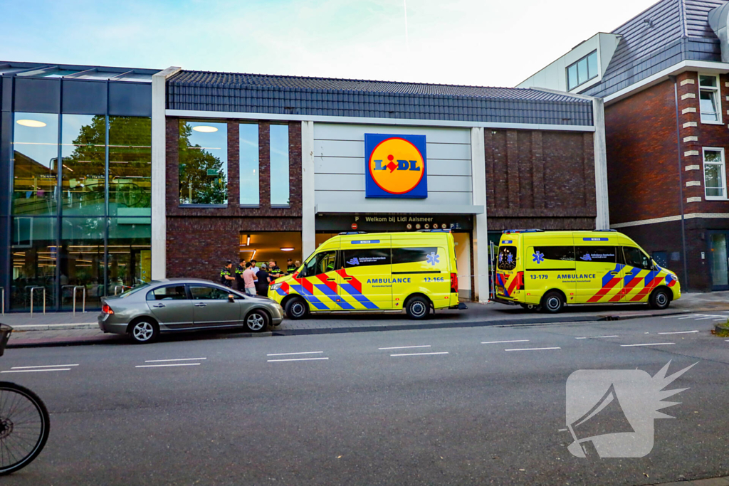 Steekincident leidt tot gewonde en auto te water