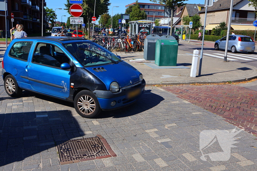 Automobilist botst op scootmobiel