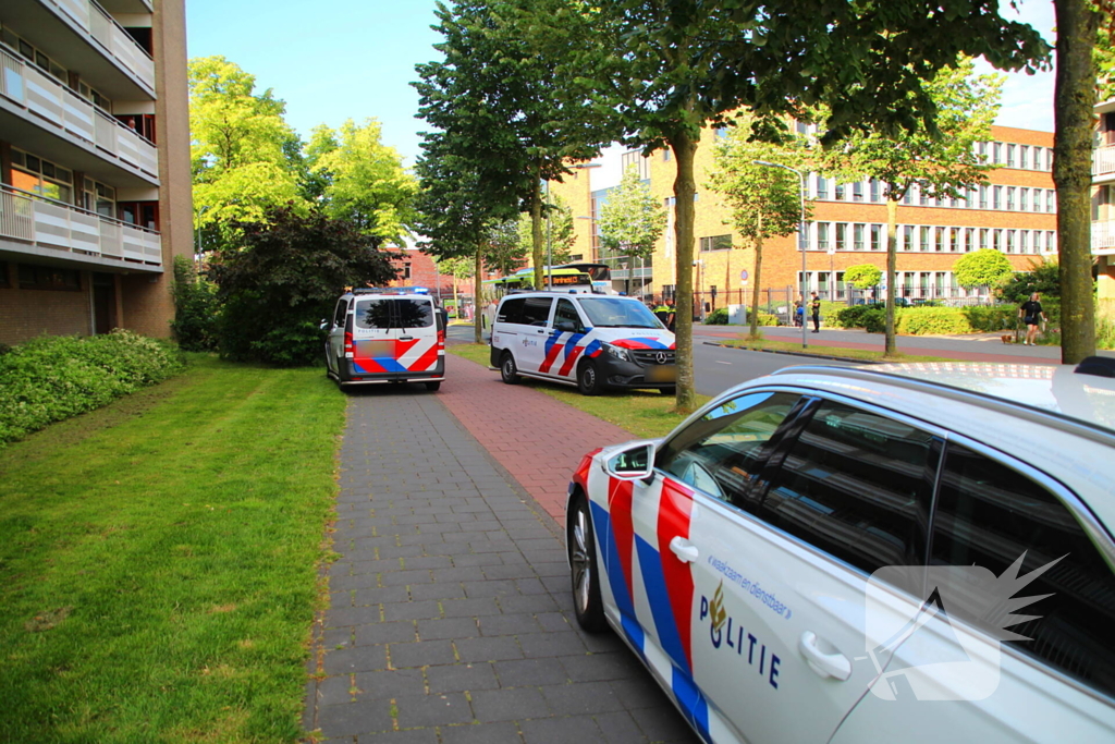 Zwaargewonde bij aanrijding met lijnbus