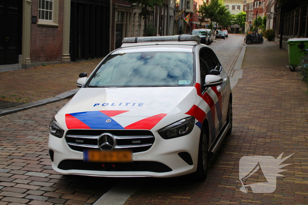 Twee scooterrijders gecontroleerd na botsing