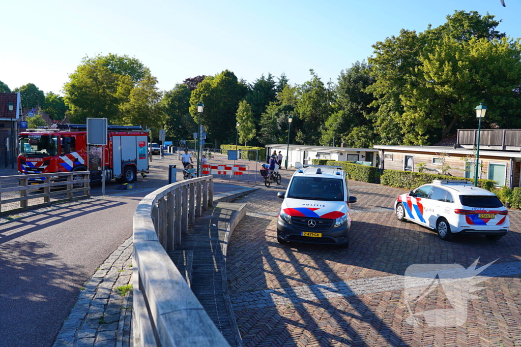 Brandweer onderzoekt geur, zorgen om welzijn dieren