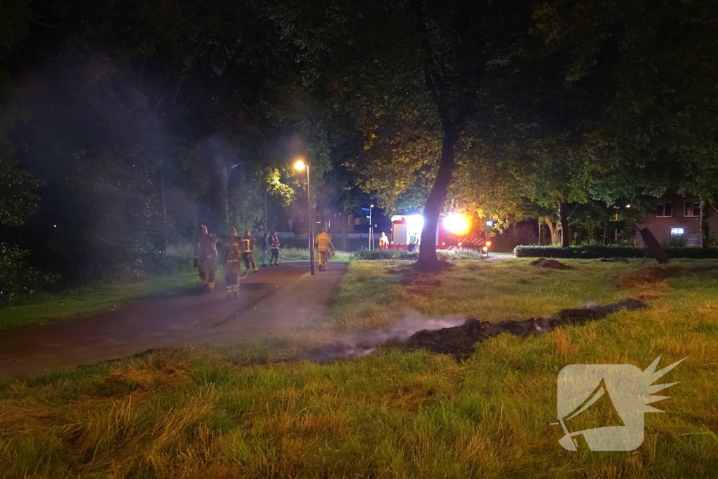 Buitenbranden op grasveld snel geblust