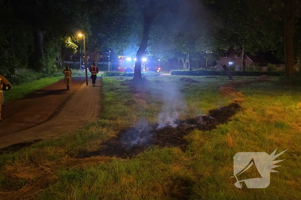 Buitenbranden op grasveld snel geblust