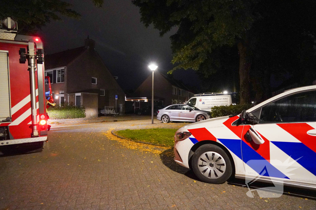 Voordeur van woning beschadigd na explosie