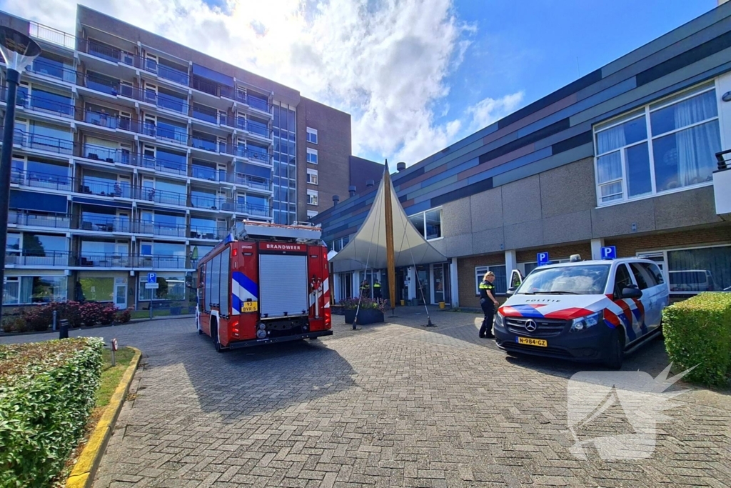 Brandweer schaalt op bij brandmelding in woon- en zorgcentrum