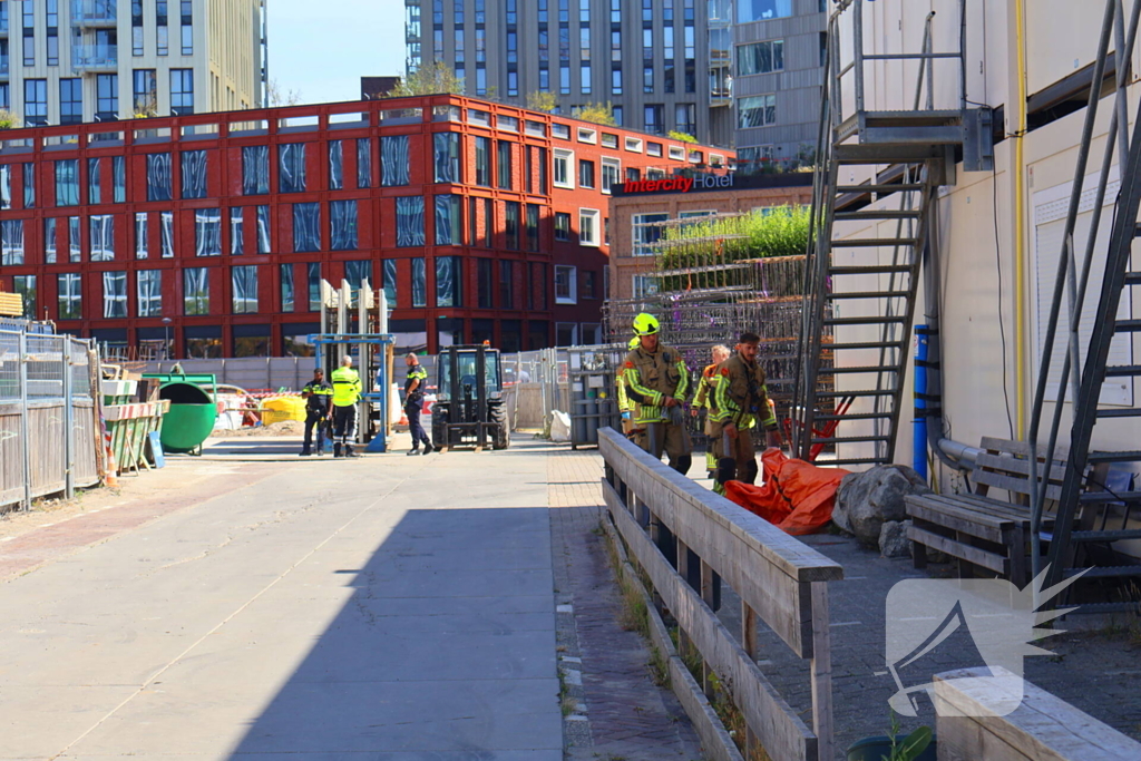 Persoon overleden na val van hijskraan