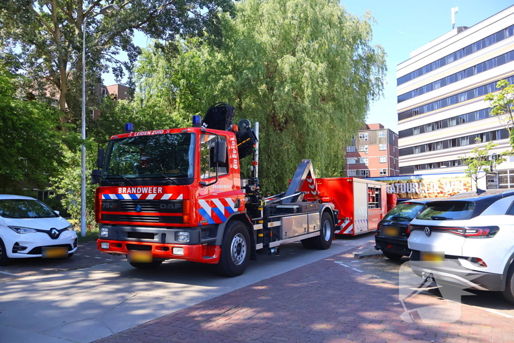 Persoon overleden na val van hijskraan