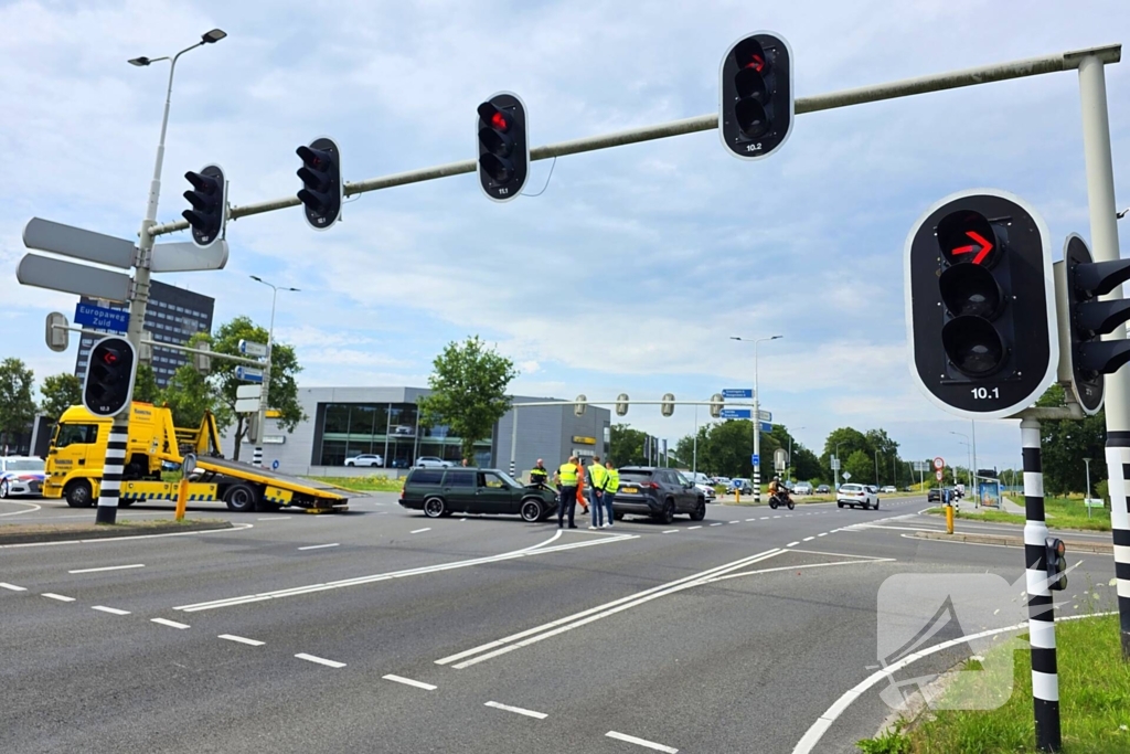 Gewonde bij ongeval met twee auto's